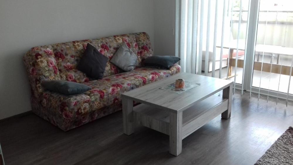 Apartman Edita - Byt S Terasou A Parkovacim Stanim, Topolova, Olomouc Apartment Exterior photo